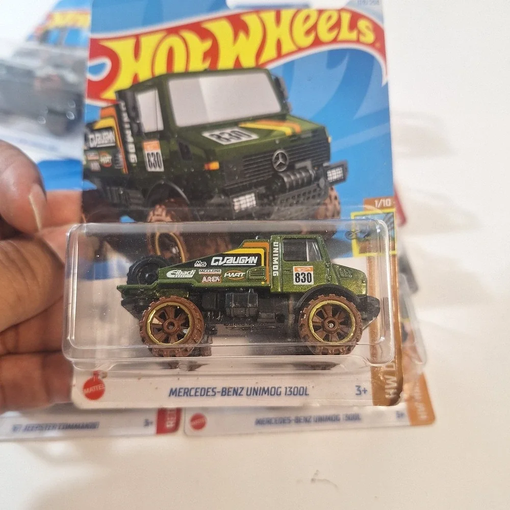 Hot Wheels Trucks 7 / Mercedes Unimog Blue Zamac Green/ Target Red Hummer Rescue